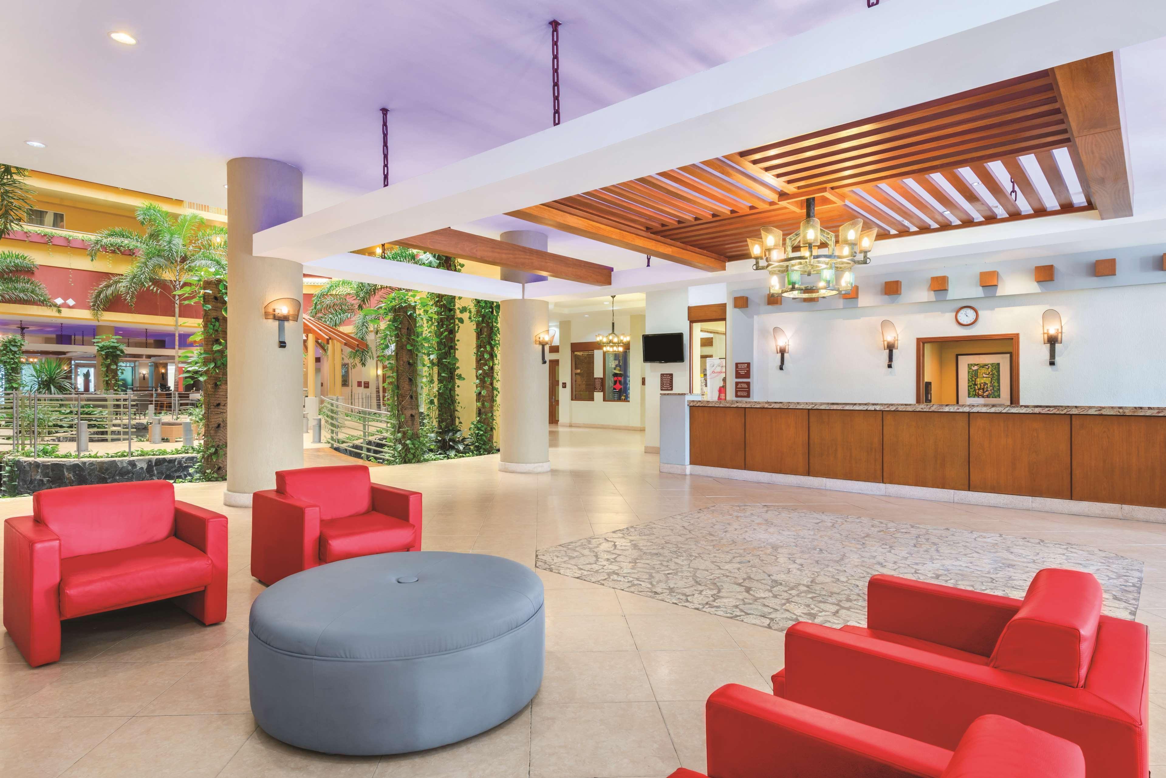 Embassy Suites By Hilton Dorado Del Mar Beach Resort מראה חיצוני תמונה