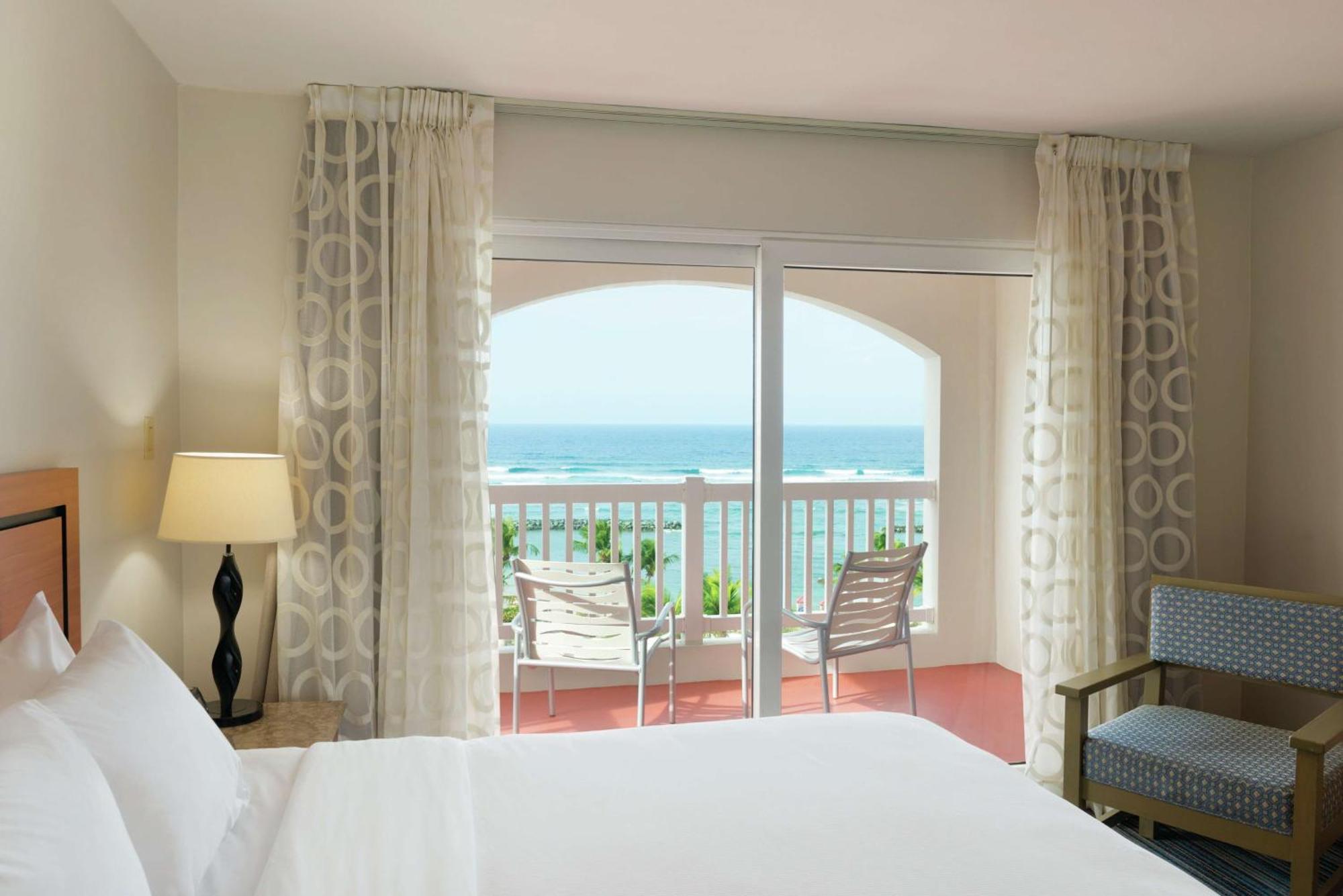 Embassy Suites By Hilton Dorado Del Mar Beach Resort מראה חיצוני תמונה