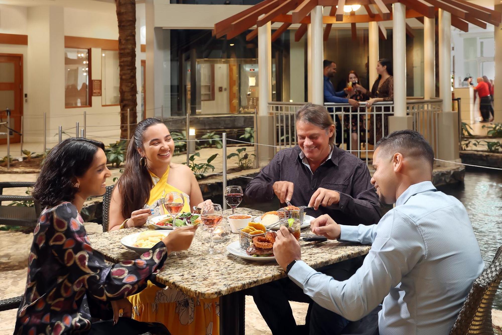 Embassy Suites By Hilton Dorado Del Mar Beach Resort מראה חיצוני תמונה