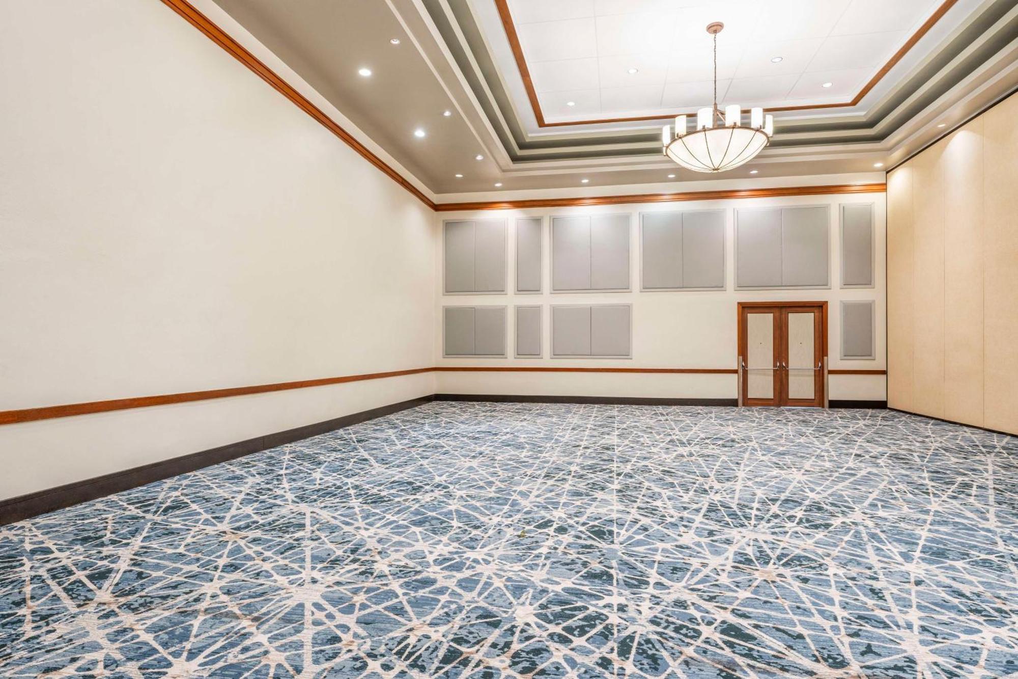 Embassy Suites By Hilton Dorado Del Mar Beach Resort מראה חיצוני תמונה