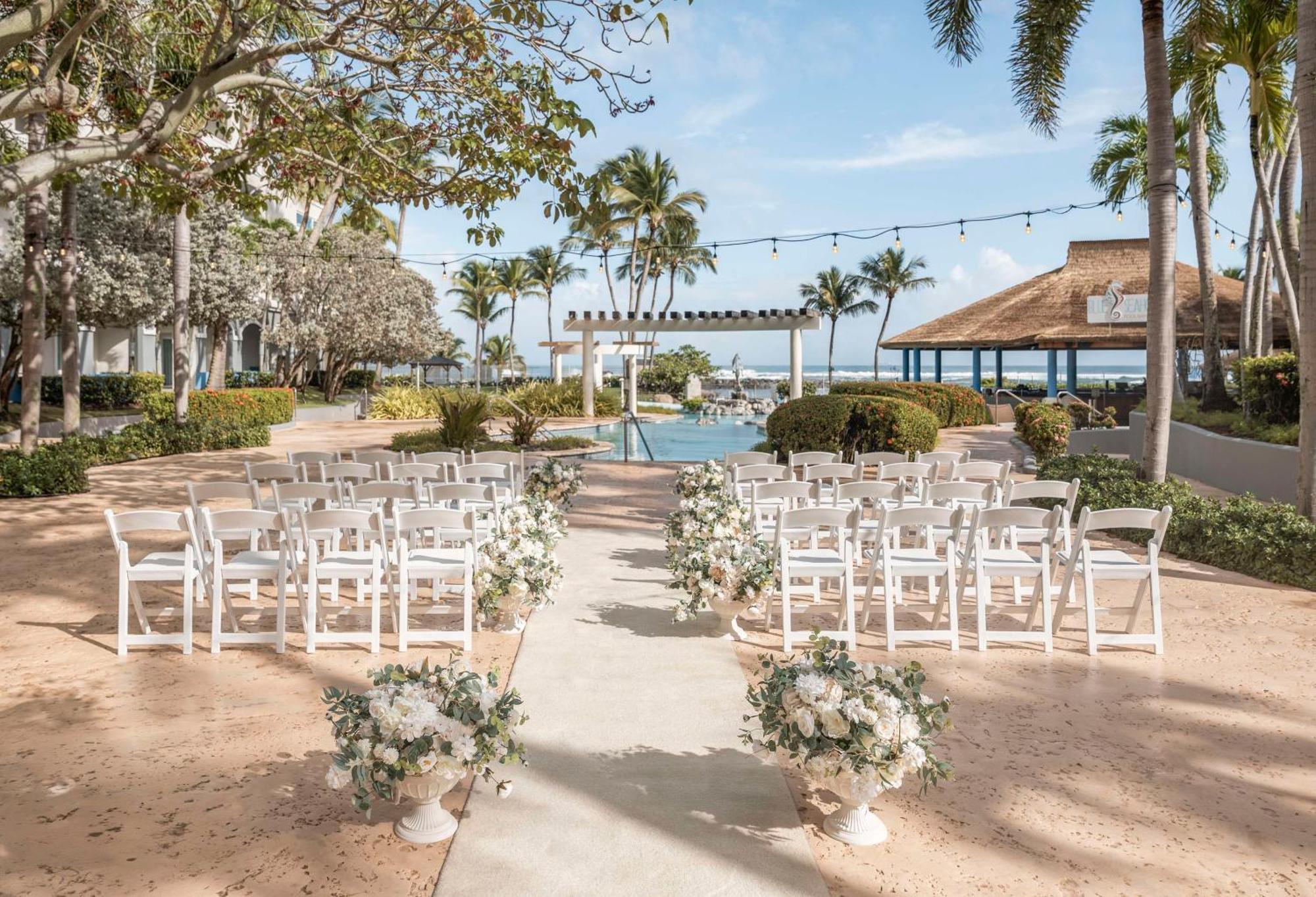 Embassy Suites By Hilton Dorado Del Mar Beach Resort מראה חיצוני תמונה